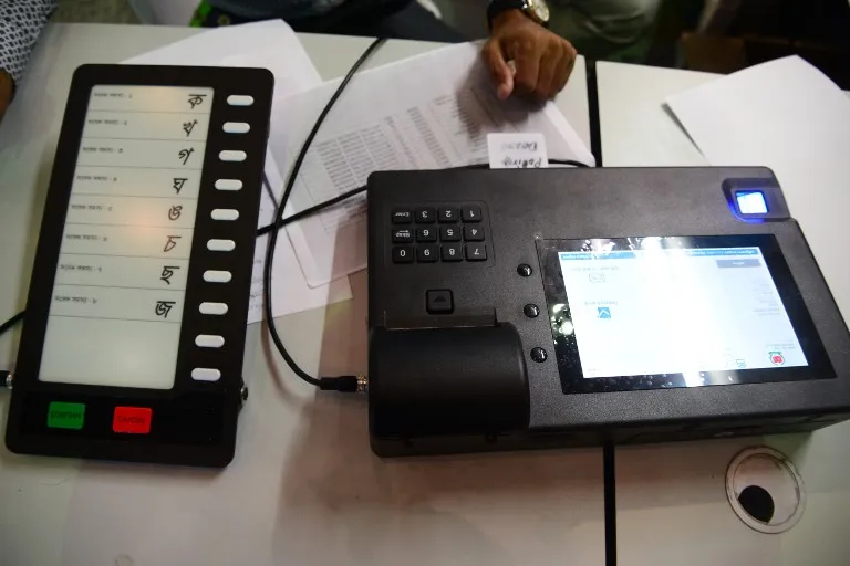 স্থানীয় সরকার নির্বাচনে ইভিএম ব্যবহার থেকে সরে এলো ইসি